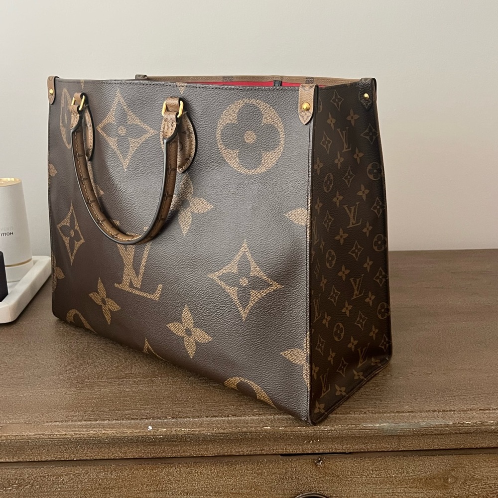 Louis Vuitton OntheGo GM